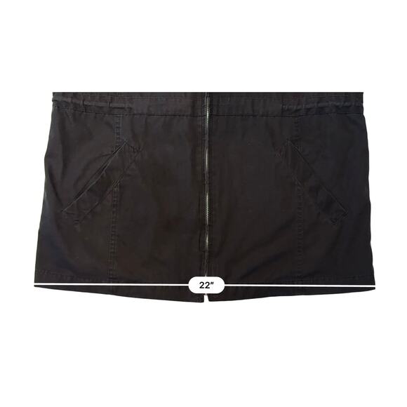 London Fog Black and Tan Trench Coat - Picture 6 of 11